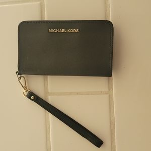Michael Kors wristlet